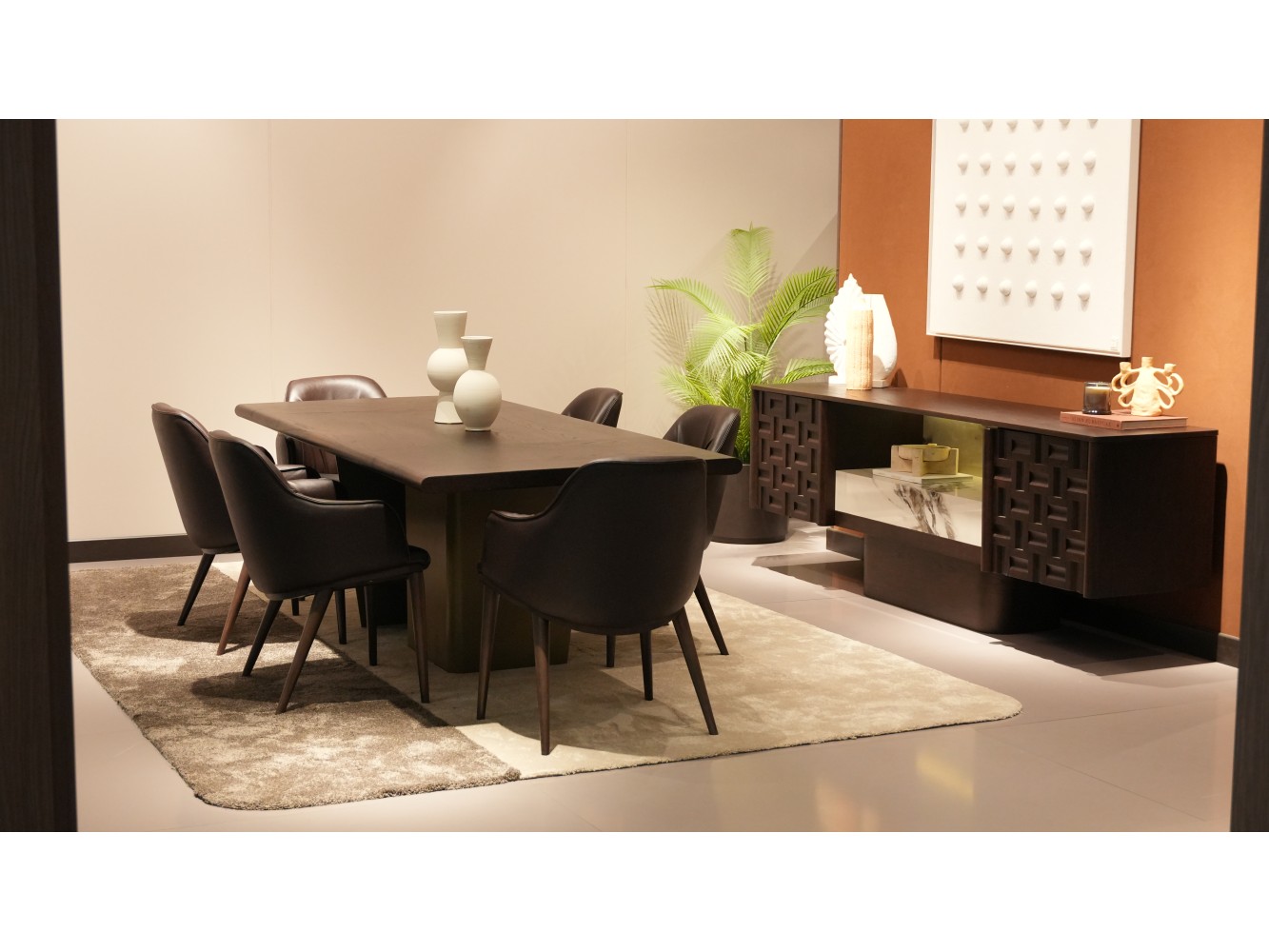 LESS DINING ROOM SET