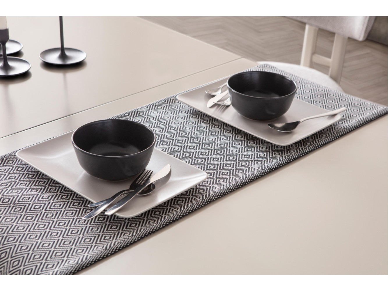 SMART DINING ROOM SET