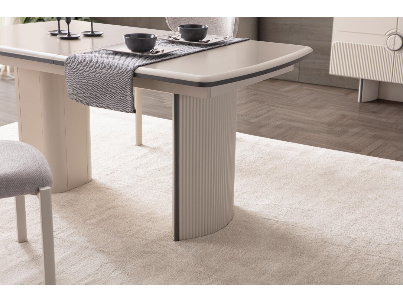 SMART DINING ROOM SET