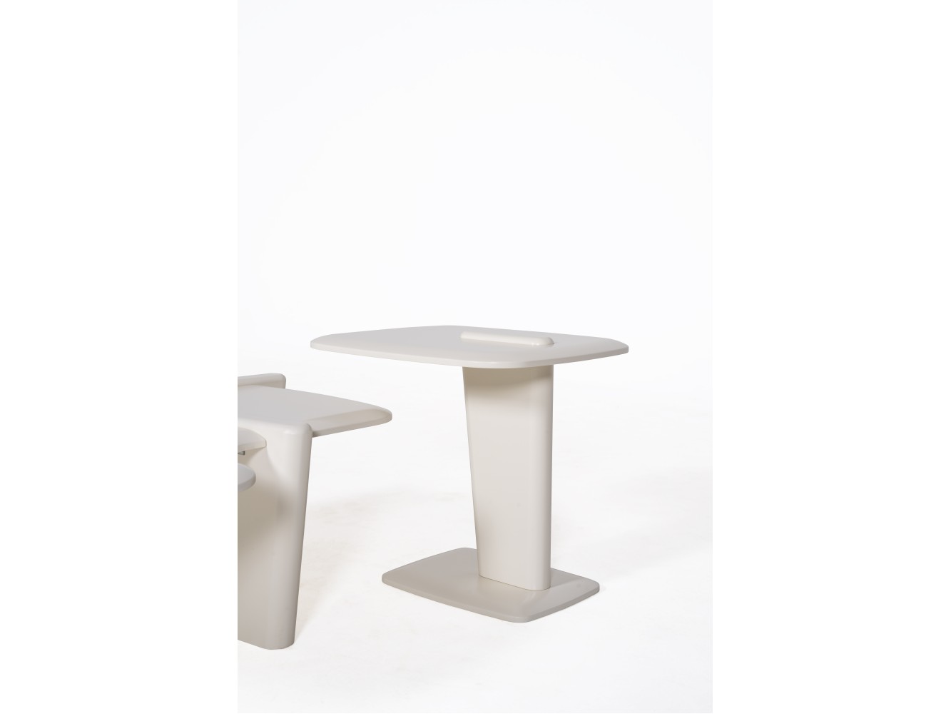 960 - 961 Cream Set Of 2