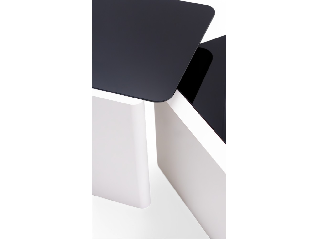 668 - 669 Moonstone Black Glass Set Of 2