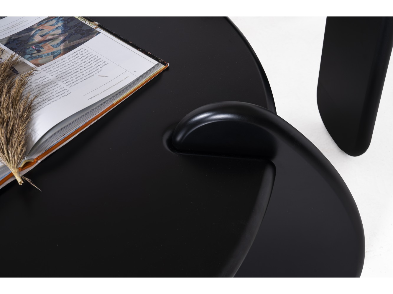 085 - 086 Black Set Of