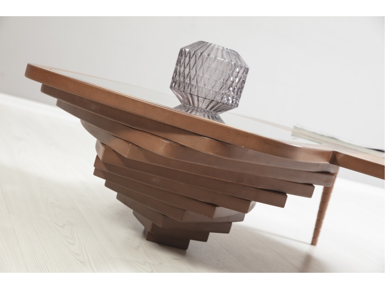 004 Walnut Clear Glass