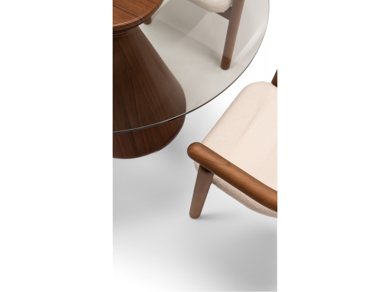 094 Walnut Clear Glass