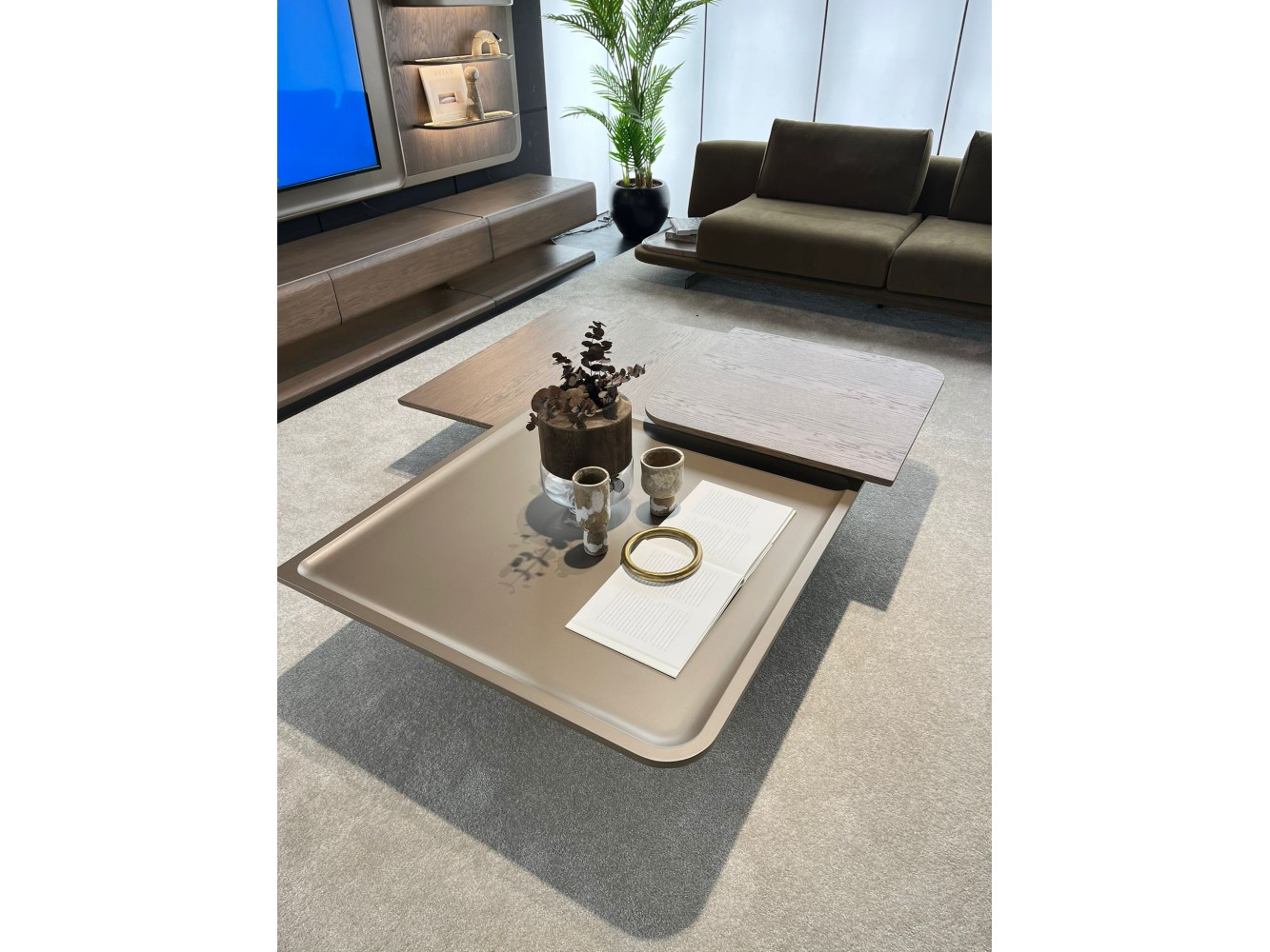 Pera Coffee Table