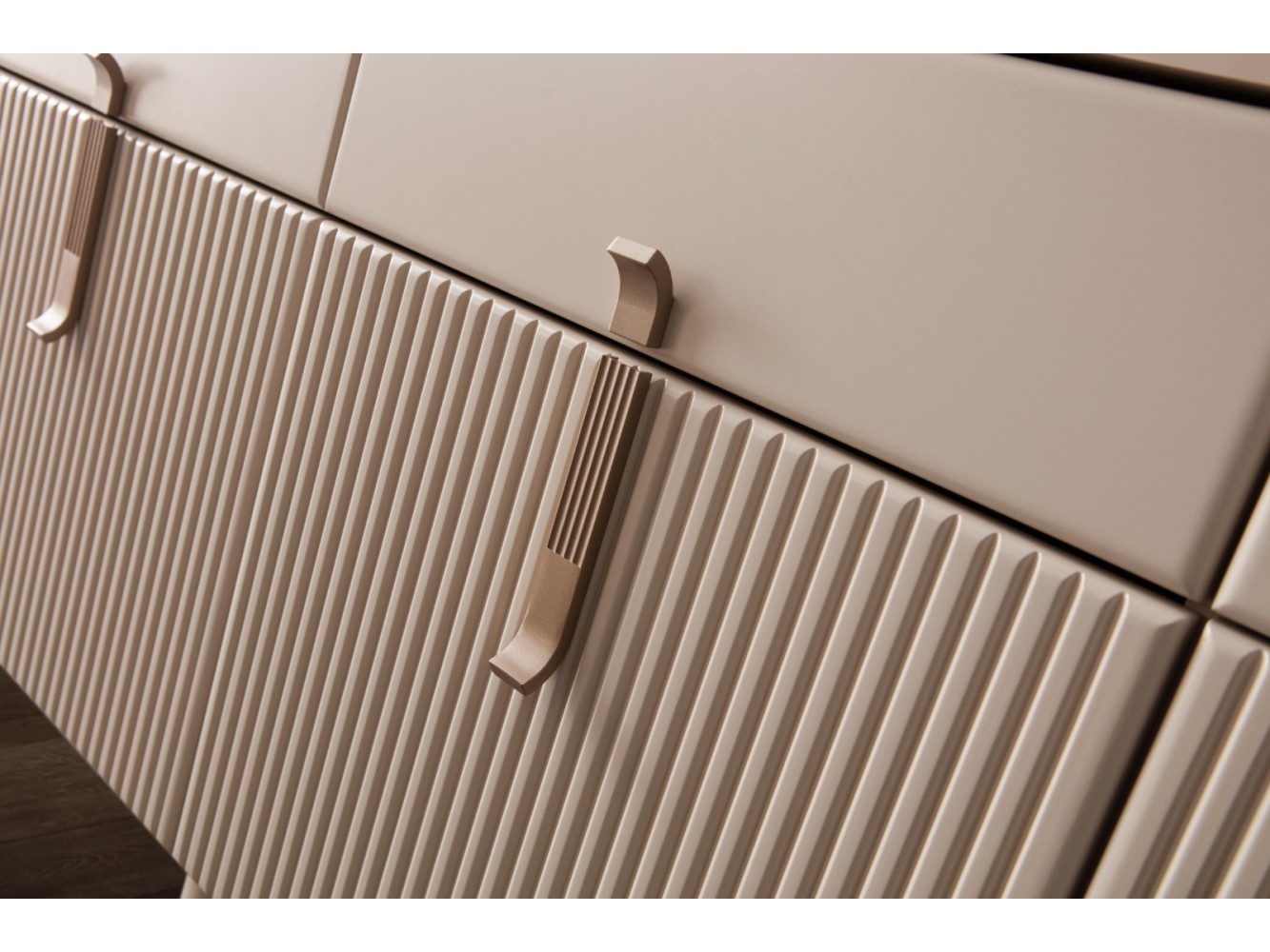 LINE DINING ROOM SET