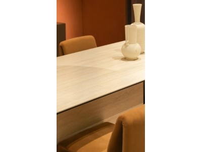 MORE TABLE - ITALIAN PORCELAIN TOP