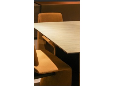 MORE TABLE - ITALIAN PORCELAIN TOP