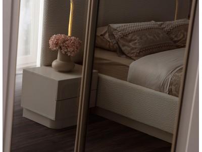 AURA BEDROOM SET